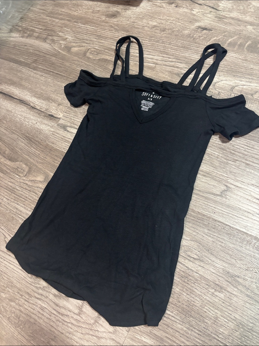 American Eagle Outfitters Black Cold-Shoulder Ribbed Cami Top